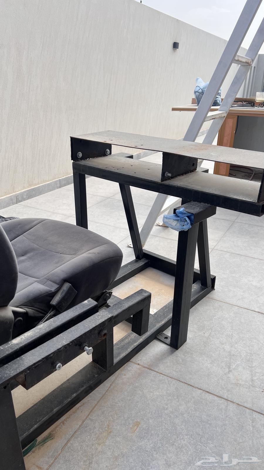 Acetone chair63079752148354111
