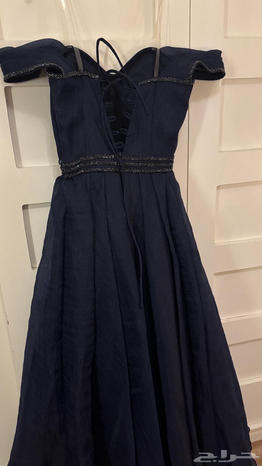 Dress63080648131330112