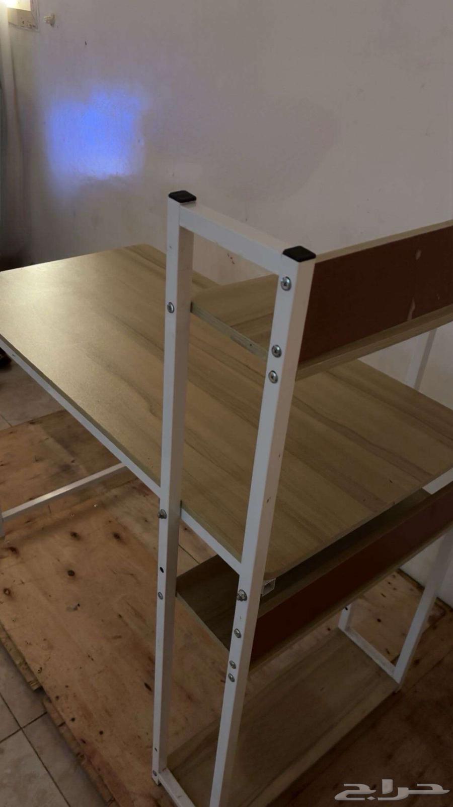 Computer table with shelves63081074656259115