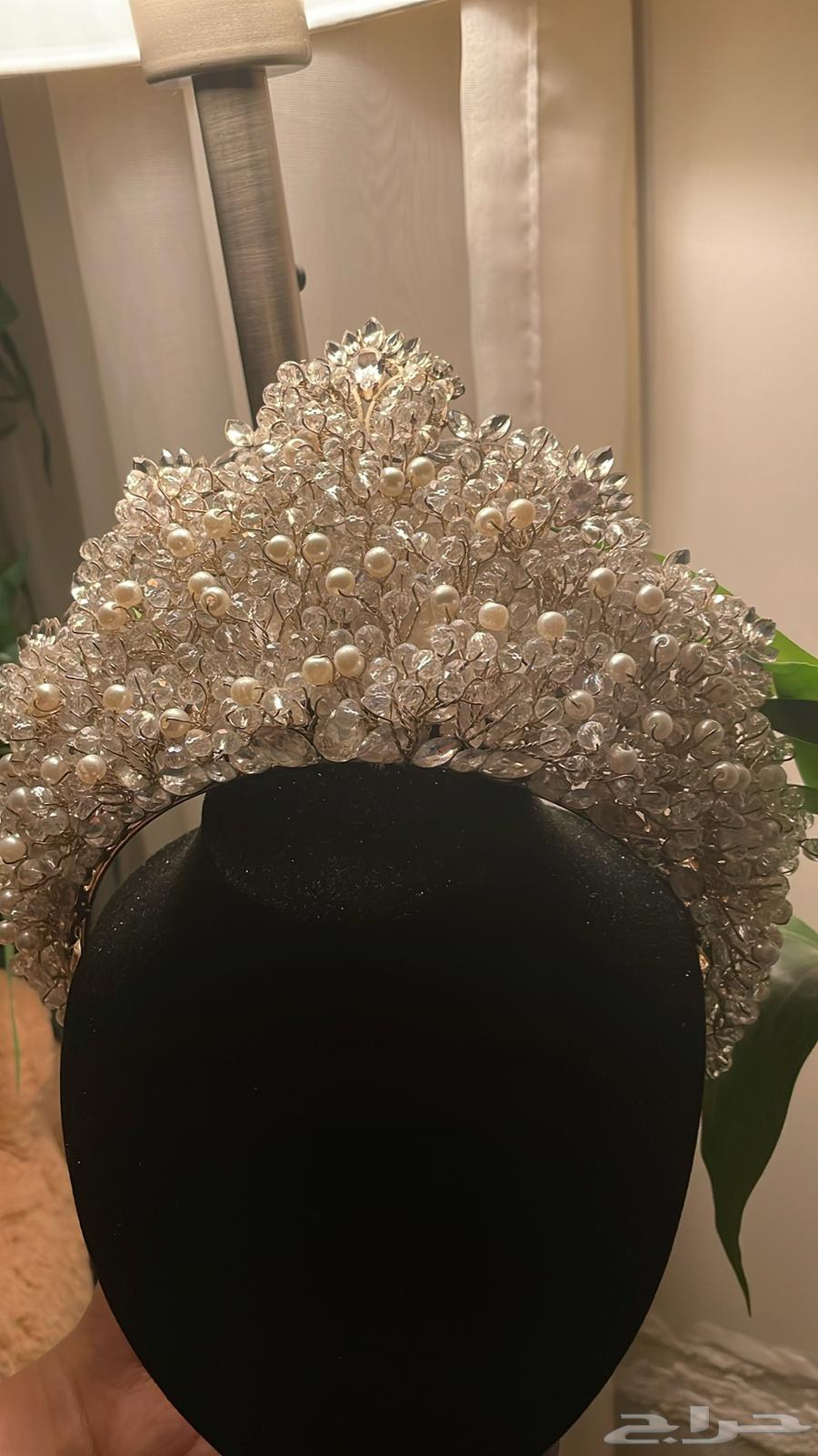 Bridal crown63079772646402112