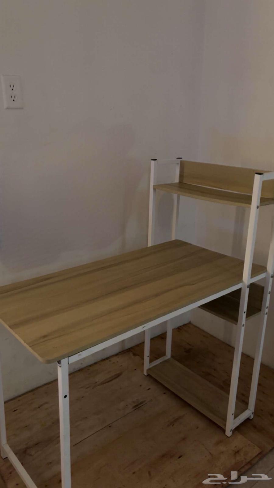 Computer table with shelves63081074656259111