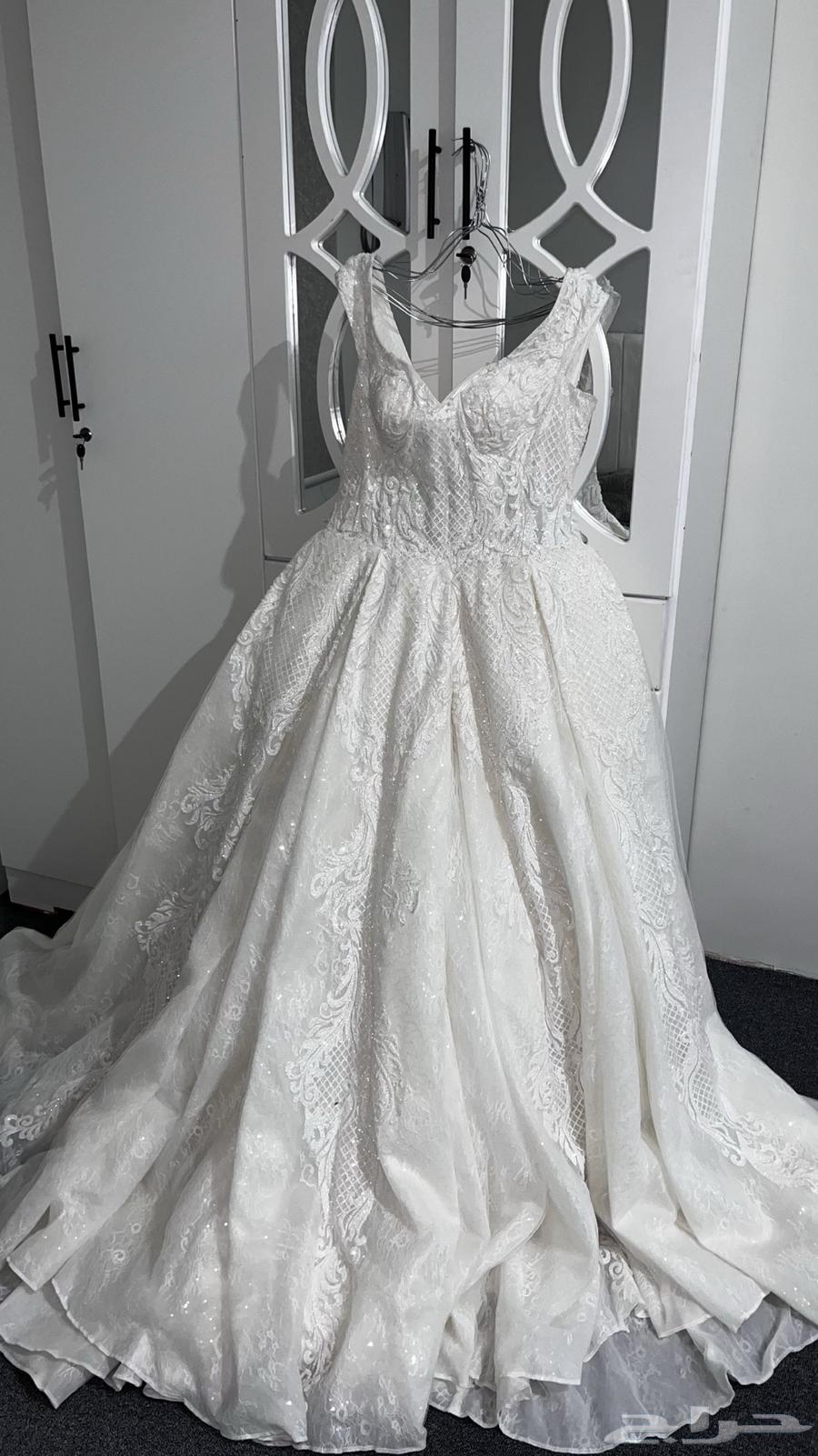 Wedding dress for sale63078527869954112