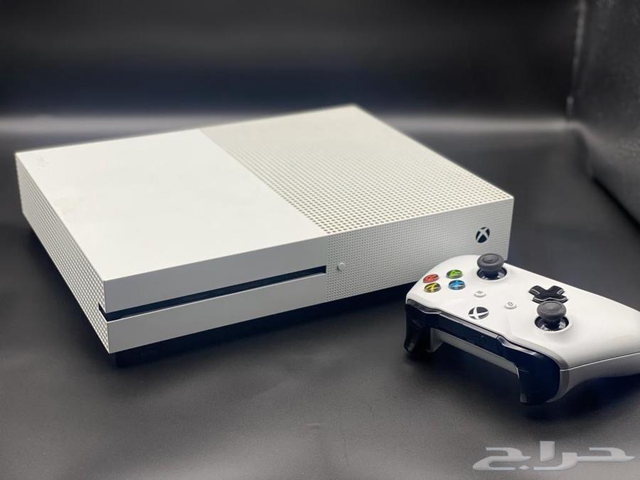 Xbox One S with all its accessories63080648068353112