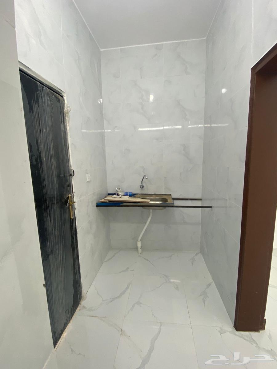 غرف عزاب للايجار جازان  . الكربوس63011206810370113