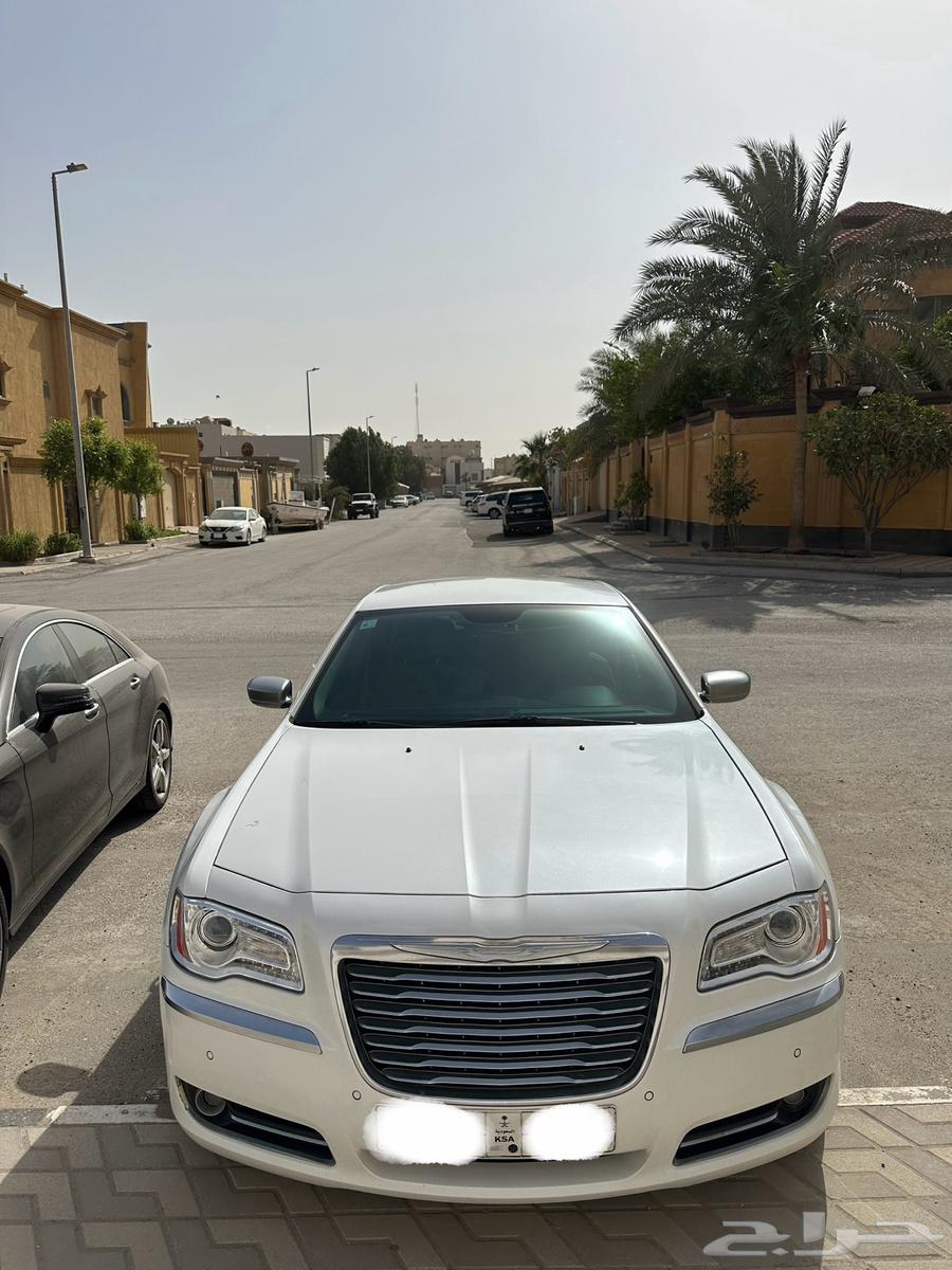 للبيع كرايسلر 2014 نظيفة جدا ممشى 180k - مستخدم أول63119544855298112