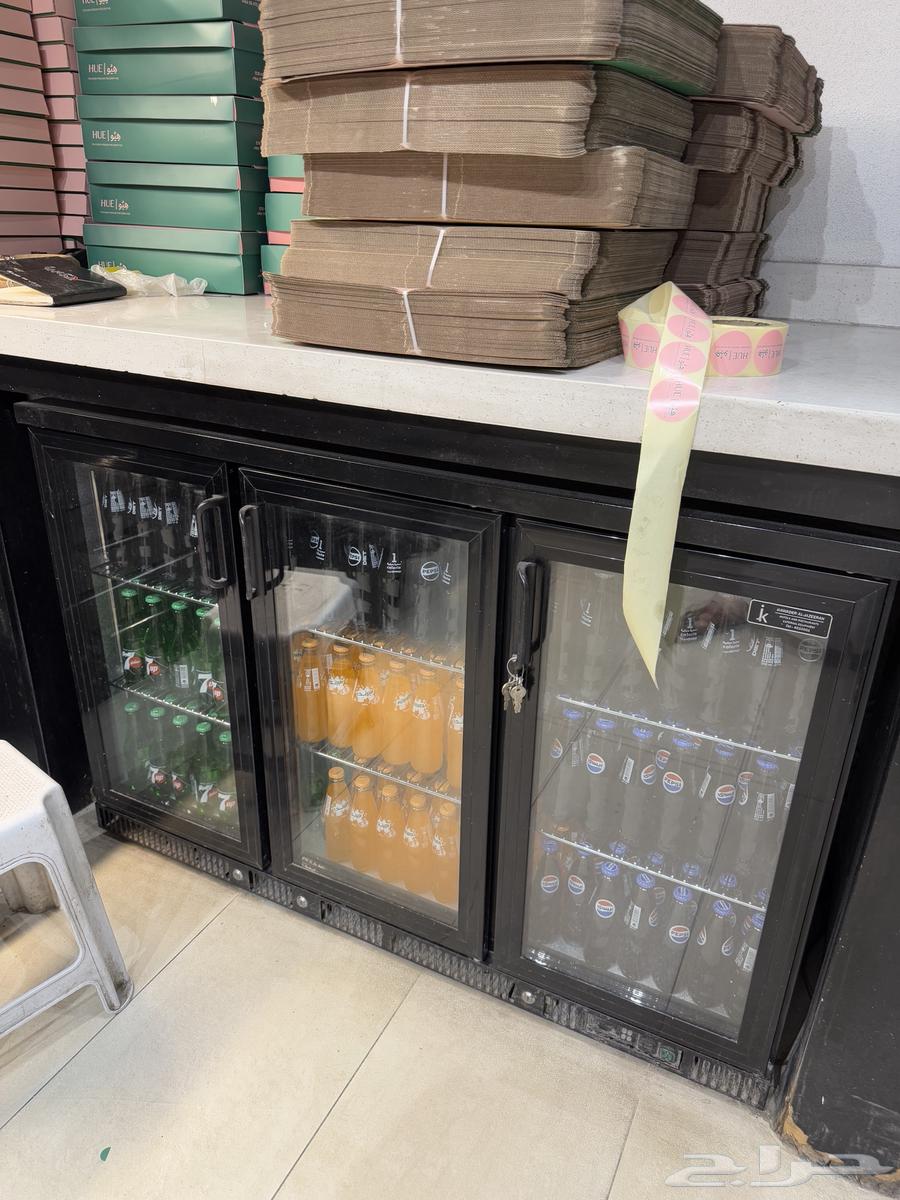 Restaurant equipment for kissing63079773175939112