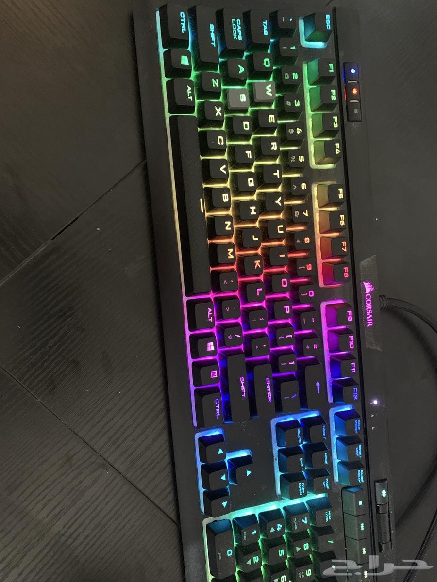 Corsair keyboard, very little used63079373856257111