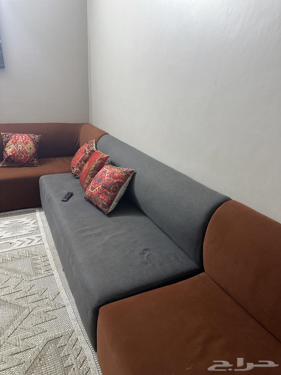 كنب ثلاث قطع ب 500630810744743711122