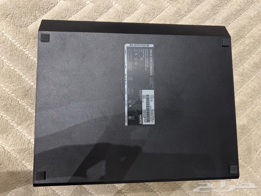 Xbox for sale, no damage inside, just a little dusty. Price 500, special edition.63078956292610112