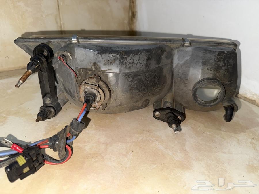 عدسات فورد مركيز63121041579906112