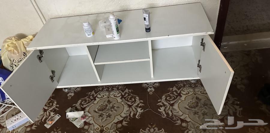 Wardrobe and TV table with drawers630806265678101114