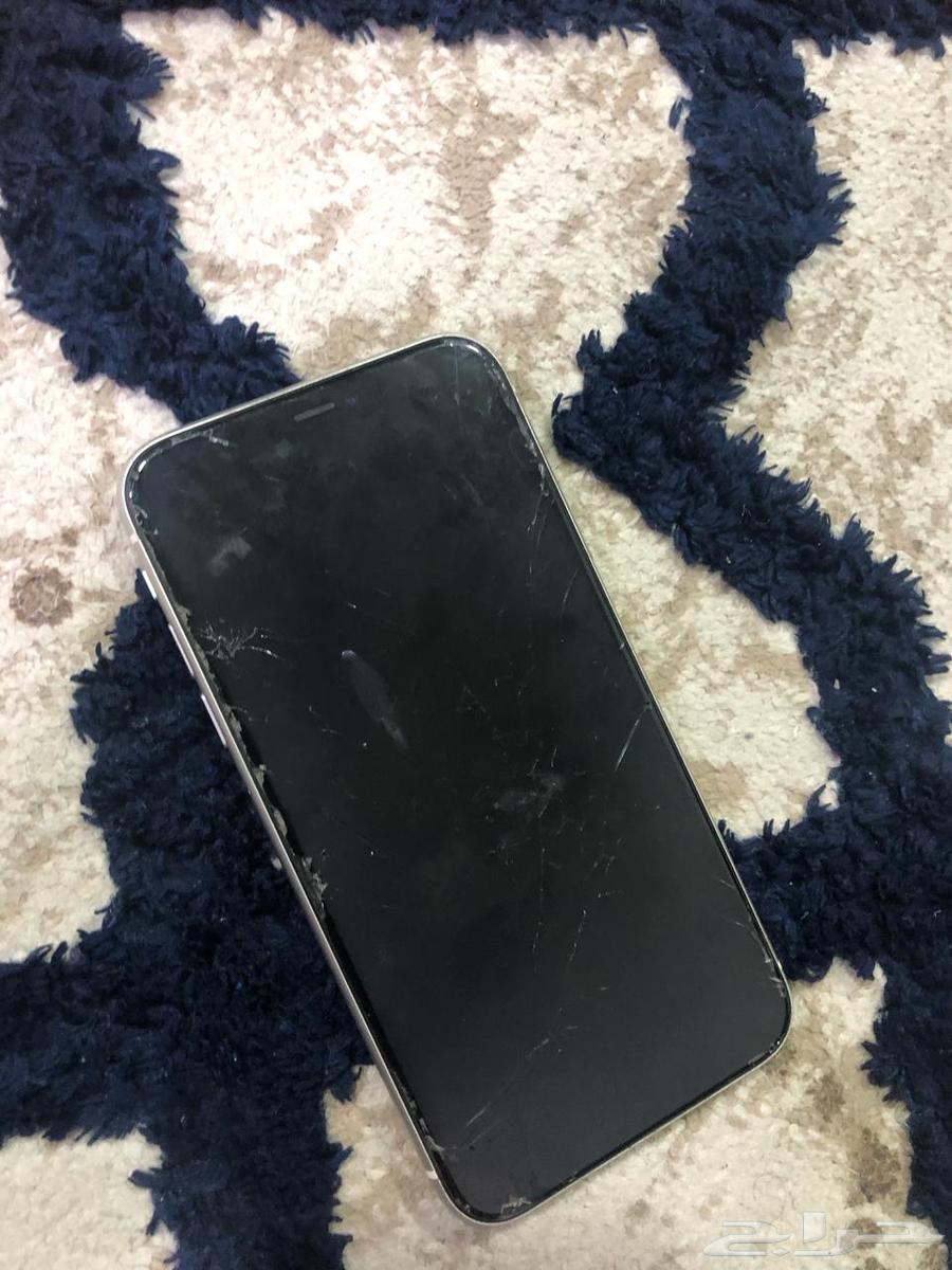 New iPhone 11, never used anything but the screen is broken, 128 GB63080637292547113