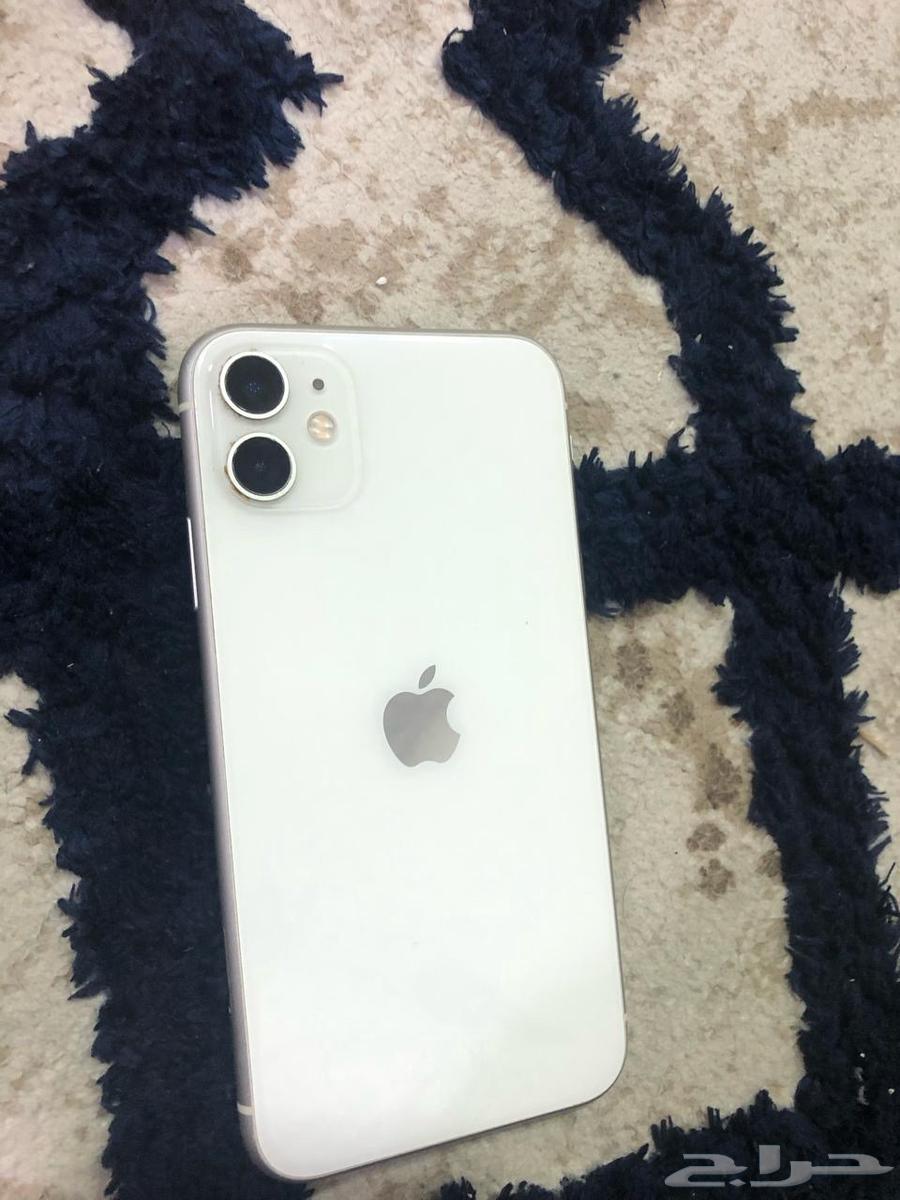 New iPhone 11, never used anything but the screen is broken, 128 GB63080637292547112