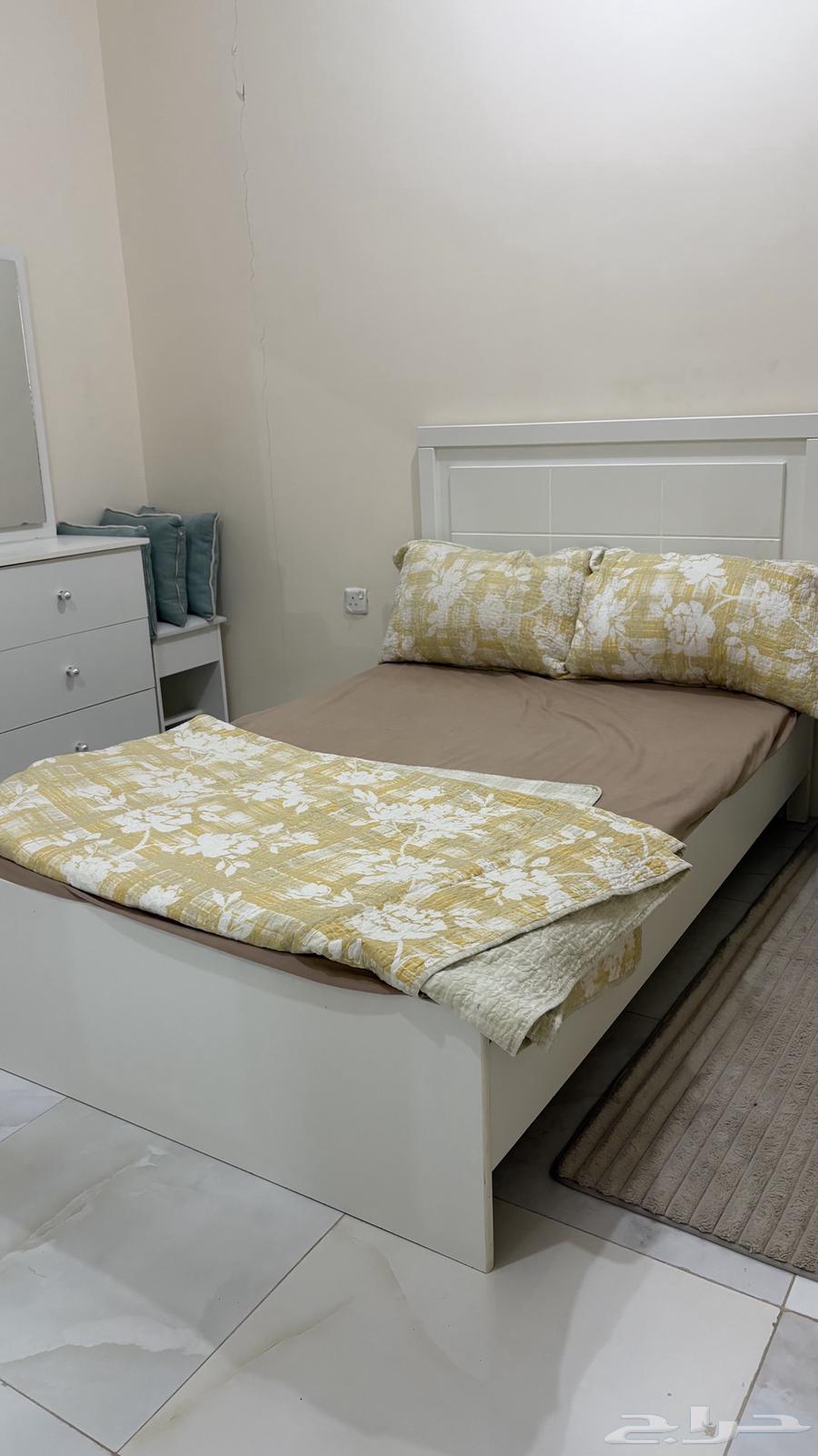 Room and air conditioner63076162534659114