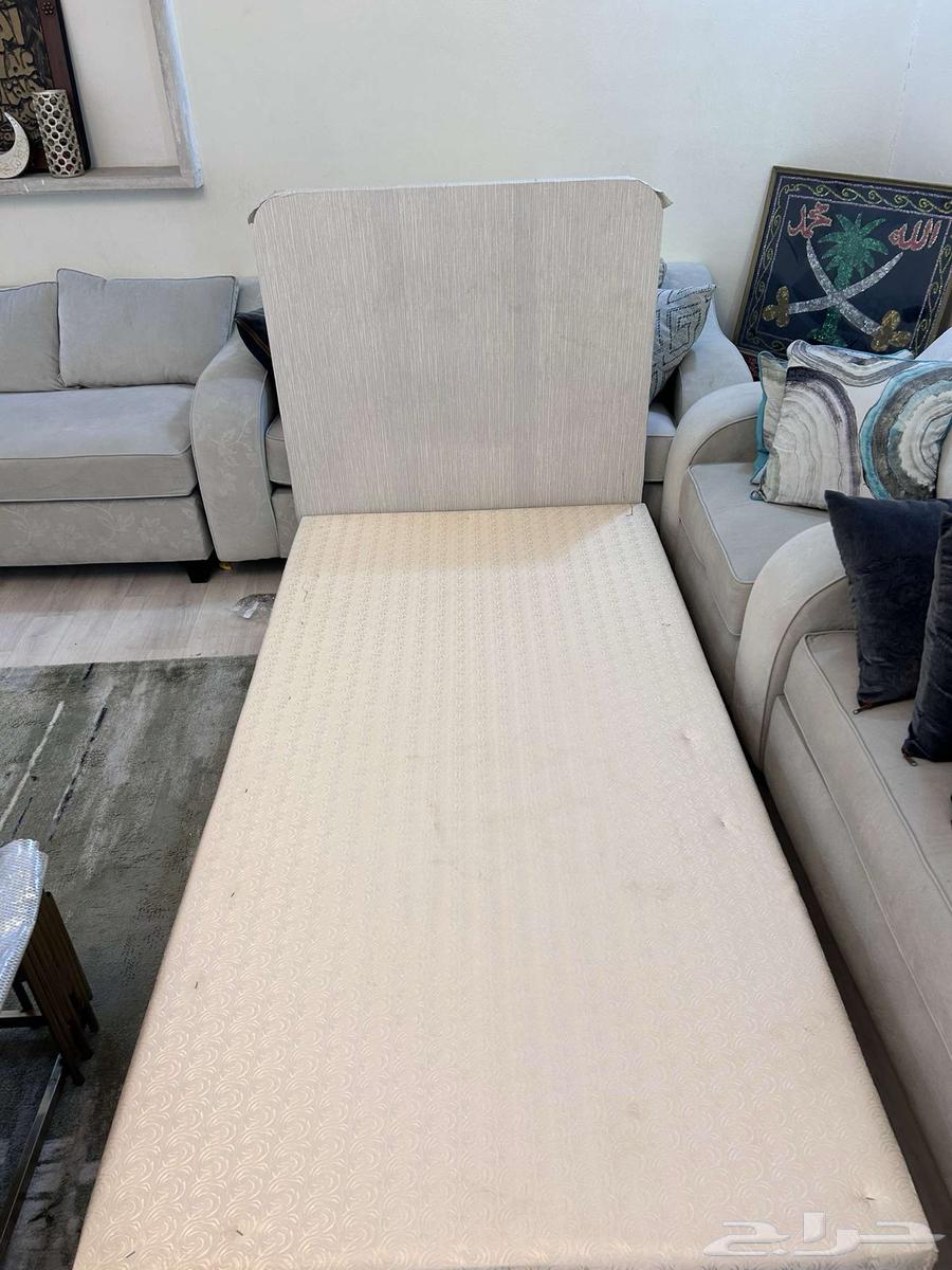 سرير نفر63075781542657111