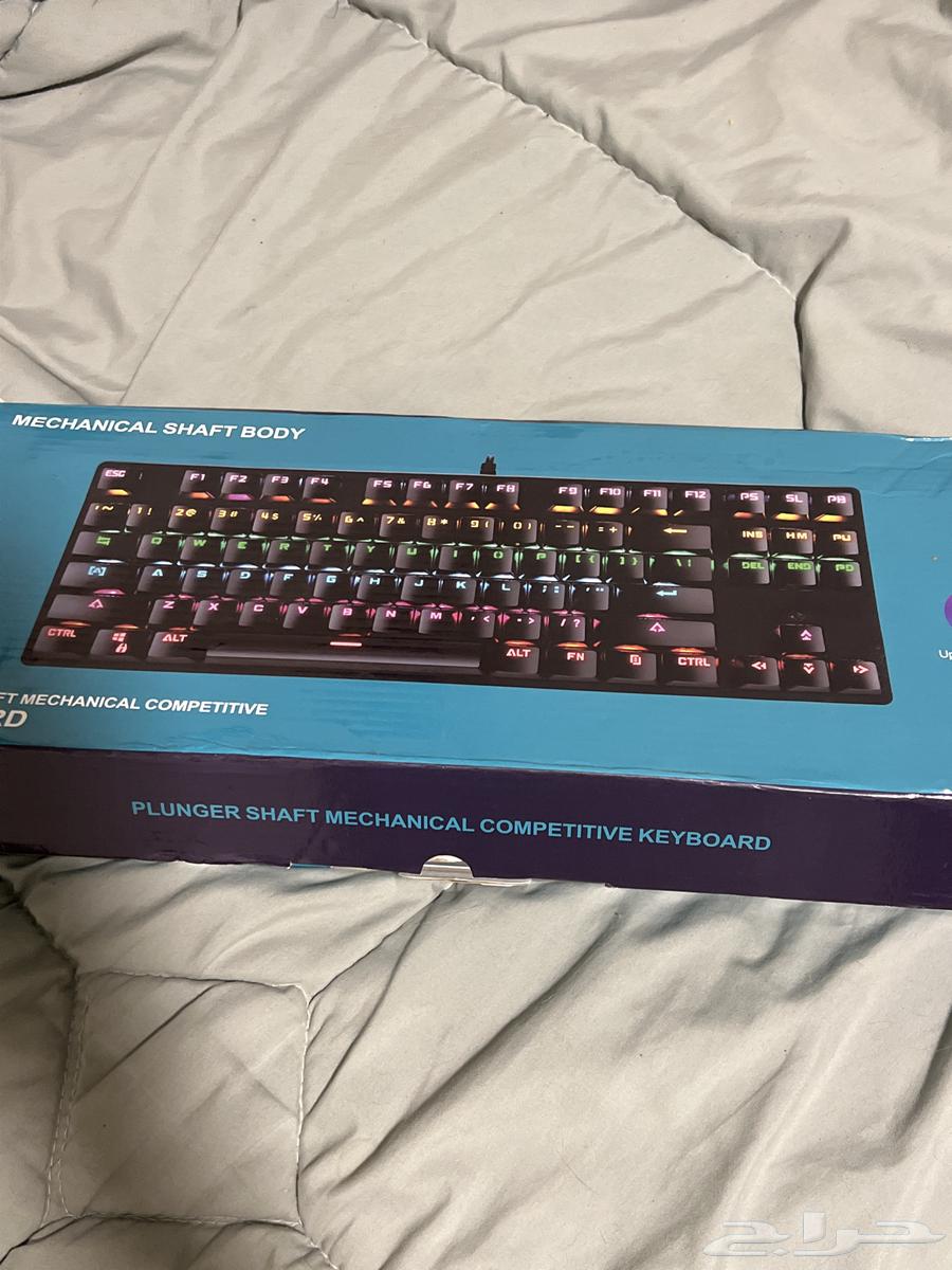 Gaming keyboard gaming mouse63076173371137111