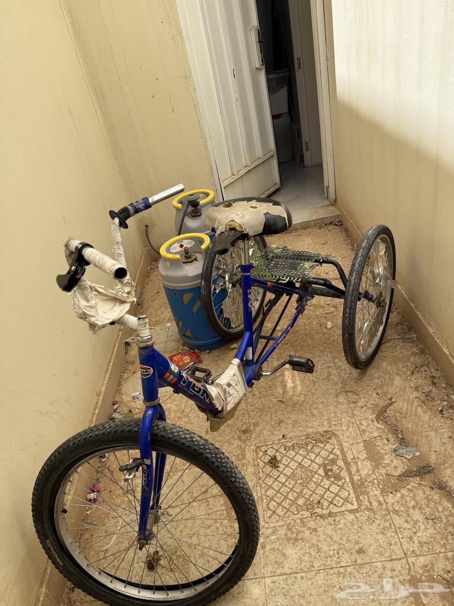 Three tire cycles require ten tires in front only, negotiable.63077333626369111