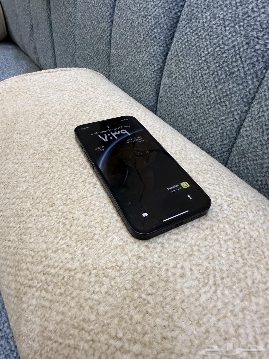 iPhone 13 standard 128 GB clean screen not changed63075803068035113
