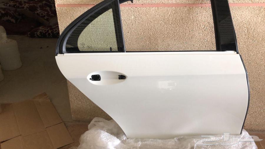 Right side passenger fender and doors, white spare parts agency63117284846467111