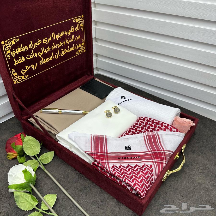 Men's suit63076173657091114