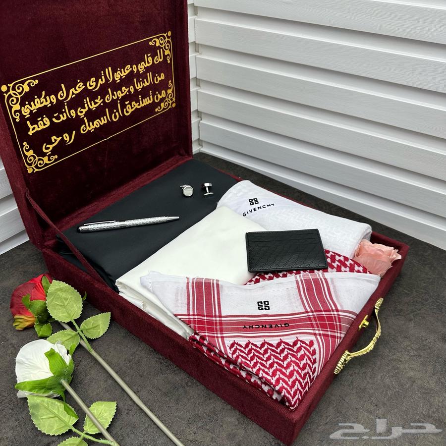 Men's suit63076173657091111