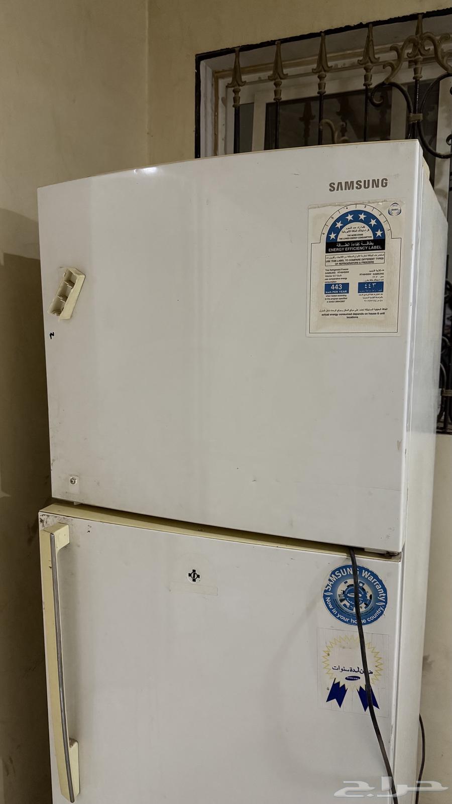 Samsung refrigerator for sale, damaged, needs minor repair63075808307585117