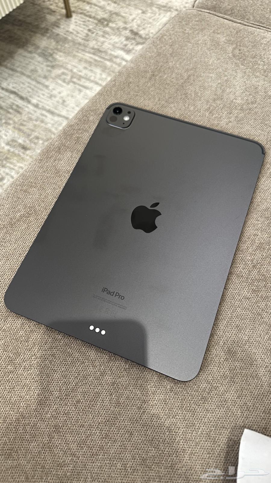 iPad Pro 11 inch 256GB63076574456065111