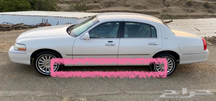 Fiber glass under the doors Lincoln Town Car 1998-201163111442352386116