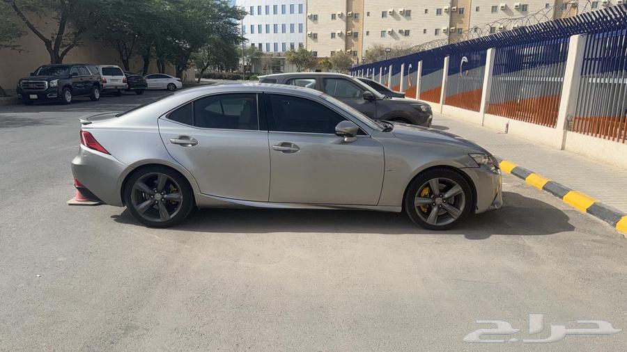 Lexus is for sale, walked 560 thousand, the offer is 50 thousand.63109240424449116