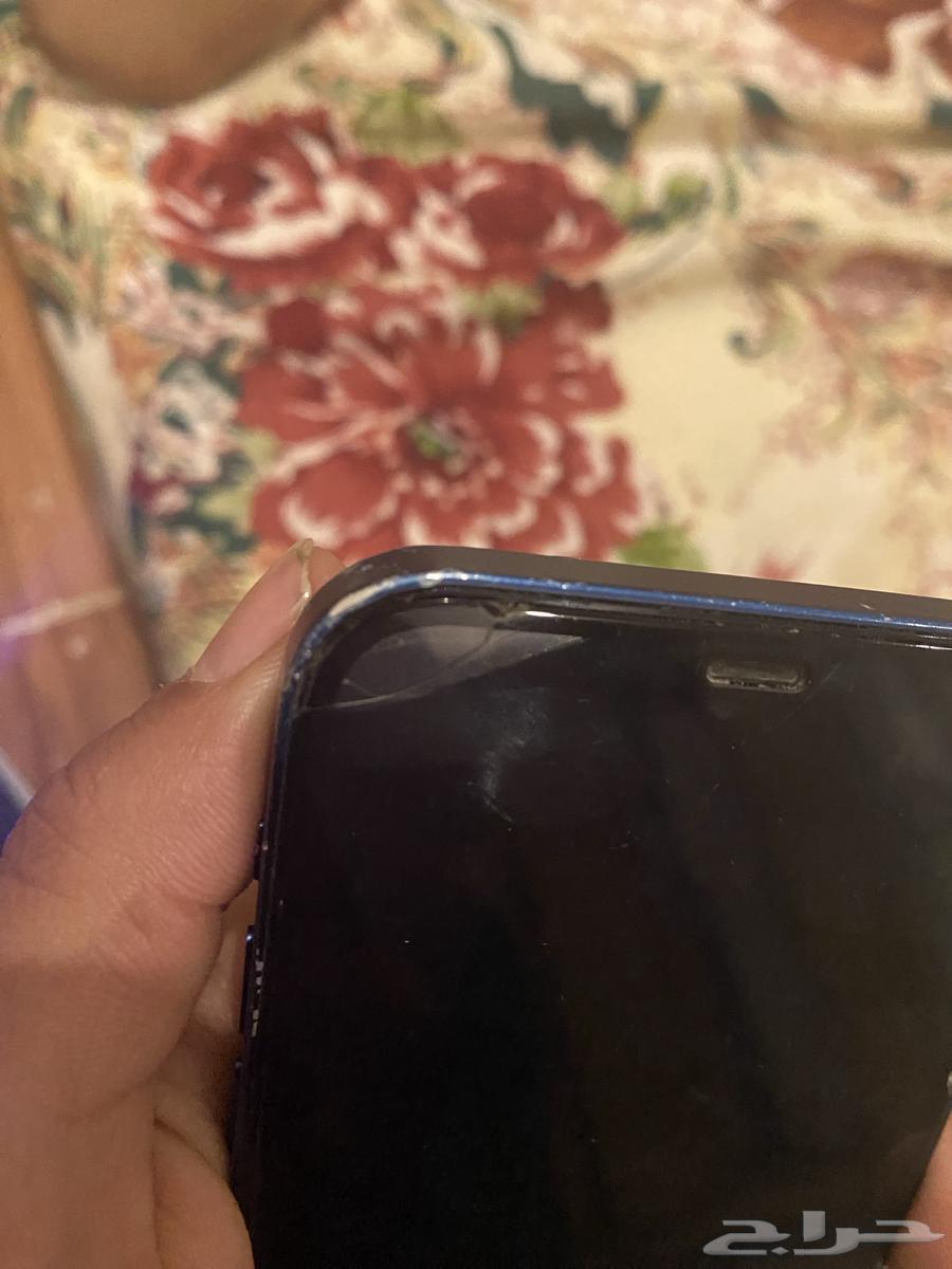 Hello, we have a normal new iPhone 12 that has no issues.63075379590146112