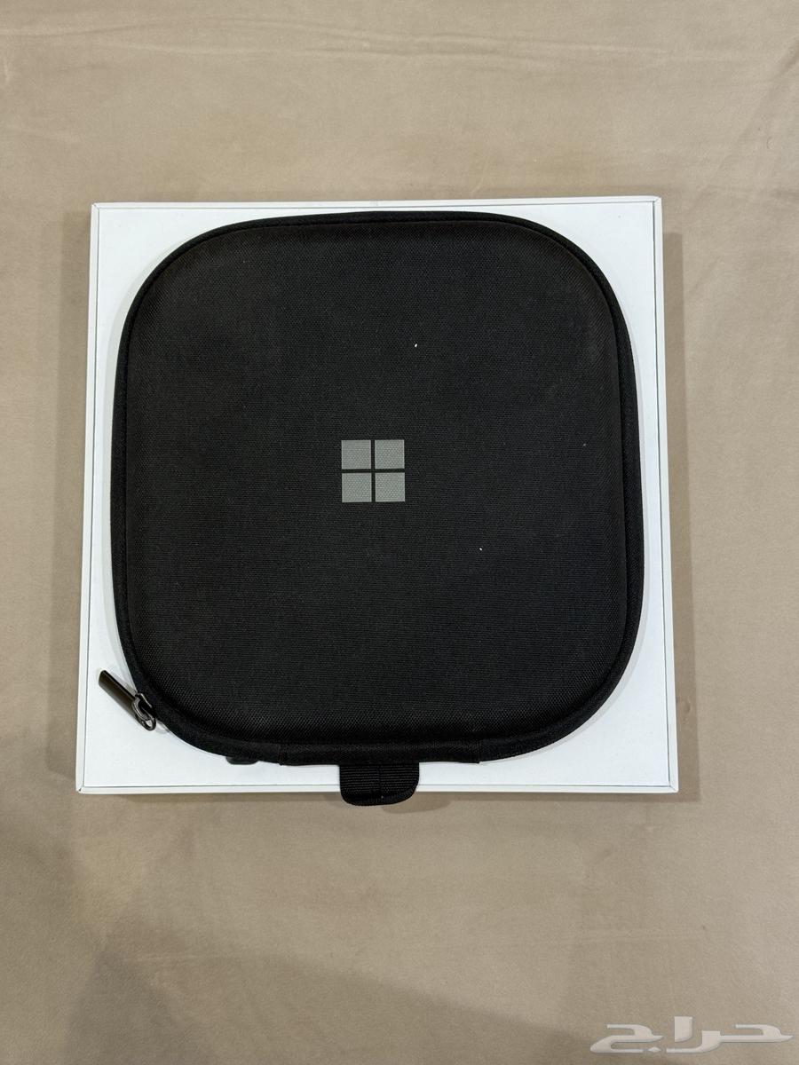 Microsoft headphones63074569441410112