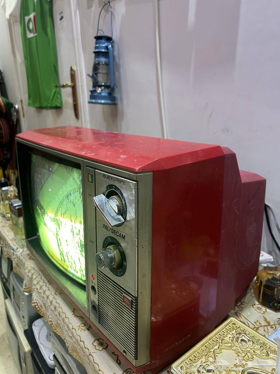 Old red Toshiba TV63074591544961111