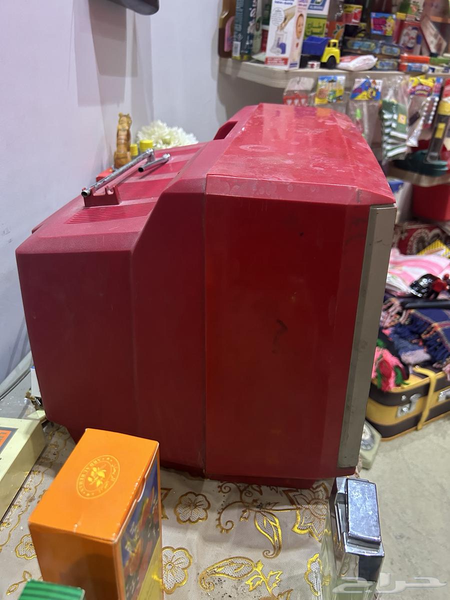 Old red Toshiba TV63074591544961112