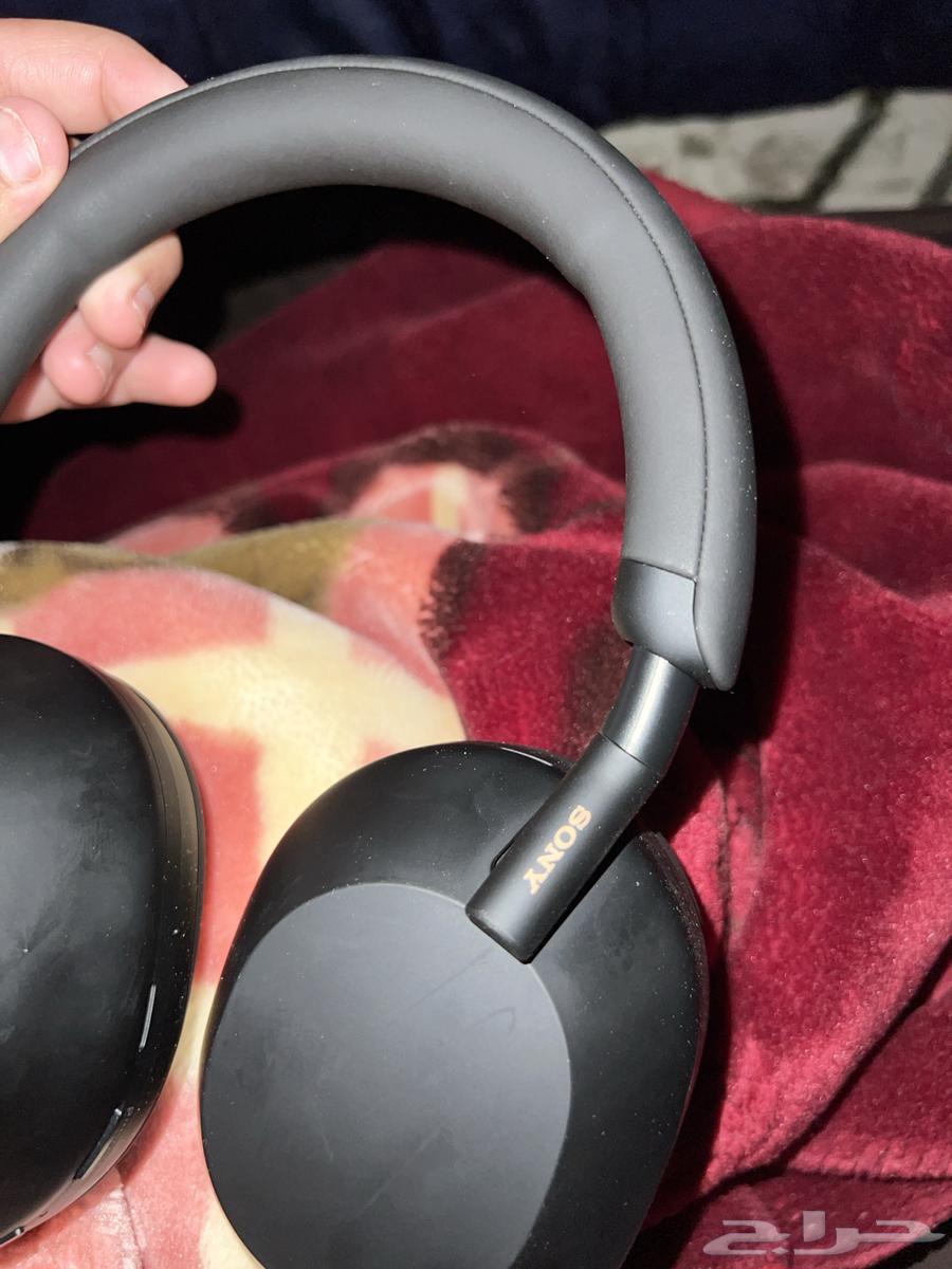 Sony Bluetooth headphones63080231283970112