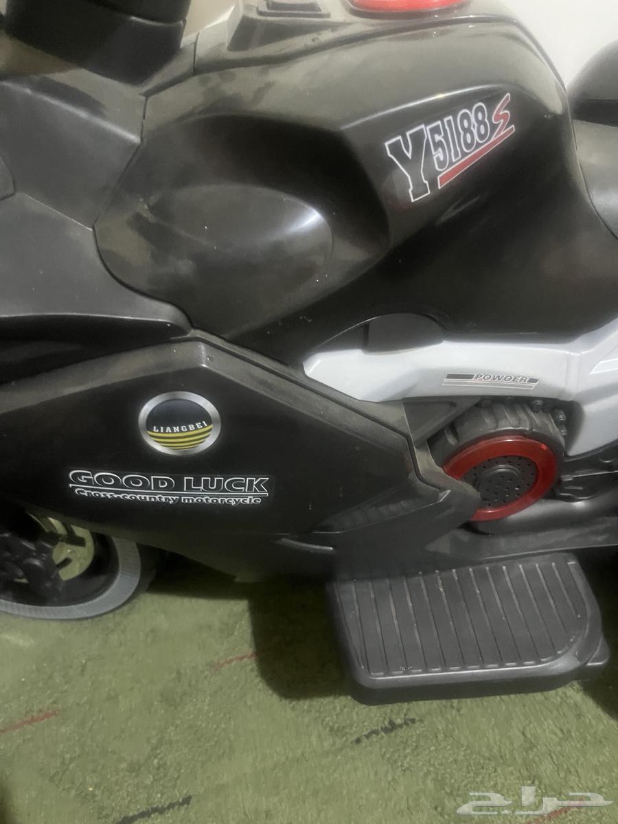 Electric Hummer car and electric scooter63075406415489114