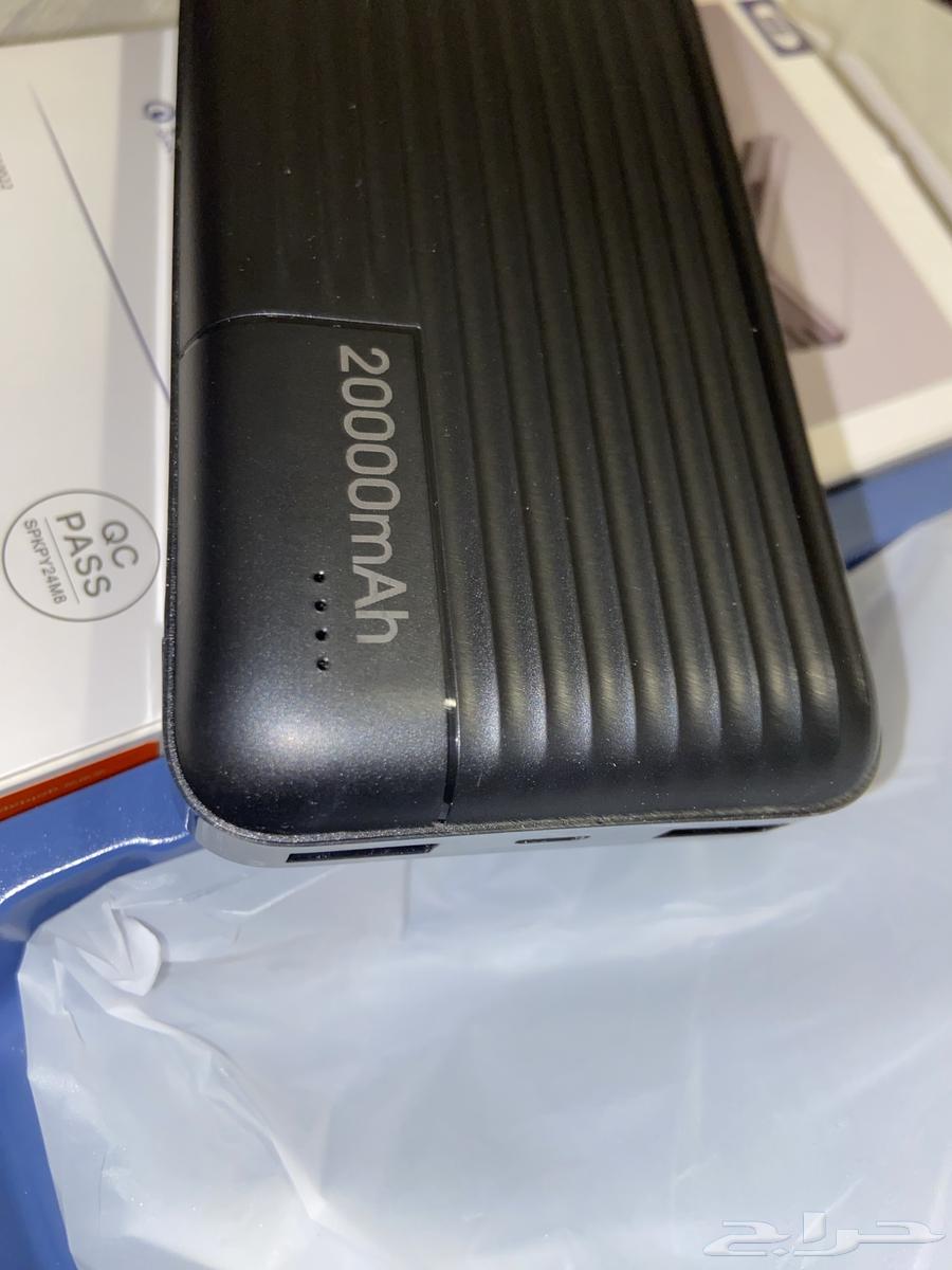 20000 mAh Portable Charger (Power Bank)63073356590977113