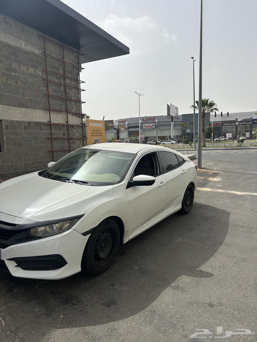 Honda Civic model 201663109912403074112