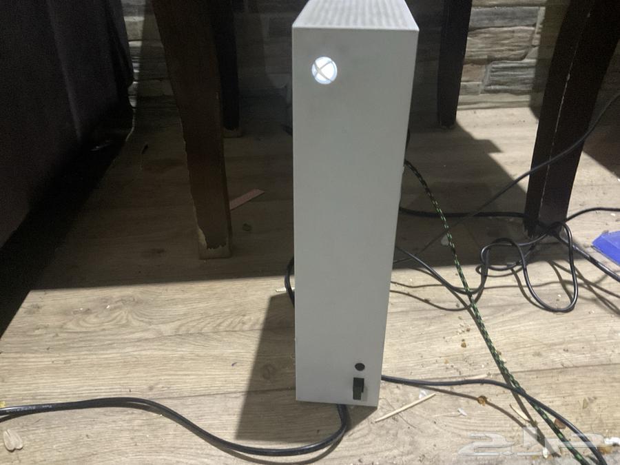 With two bottles and a charger63073760345858110