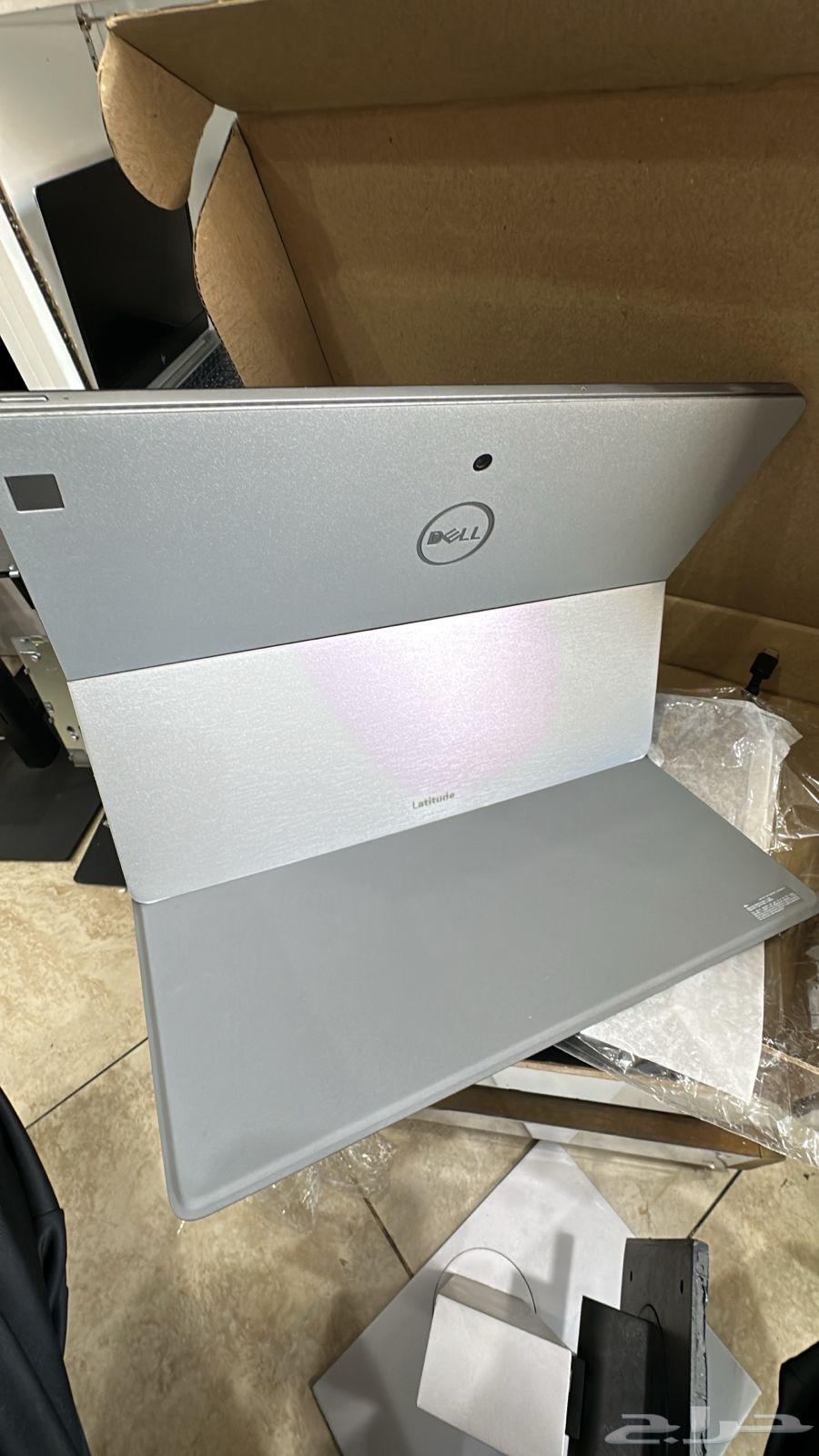 Laptop with touch screen that separates from the keyboard like a tablet i563074579741442114