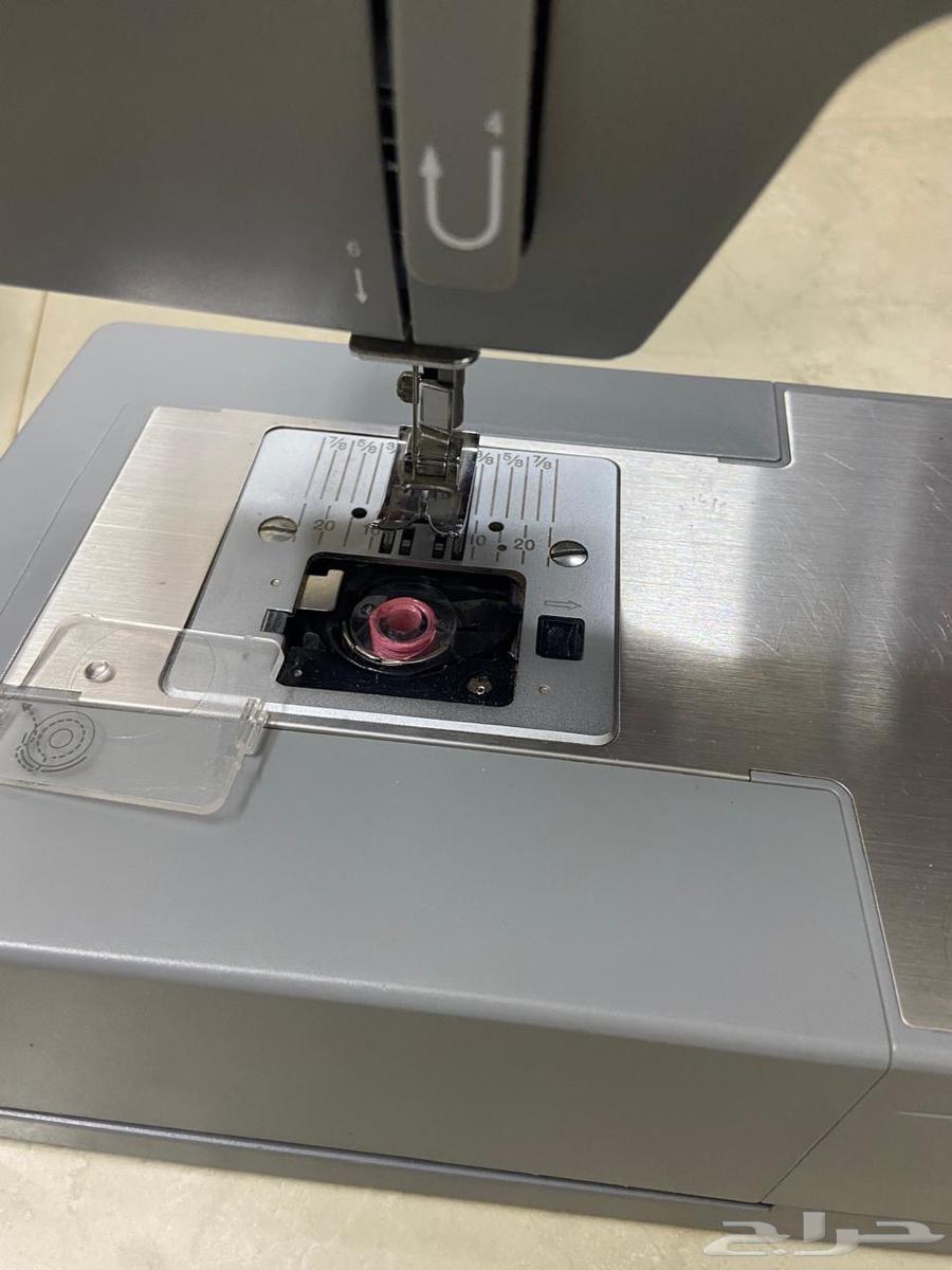 Sewing machine63073351224322112