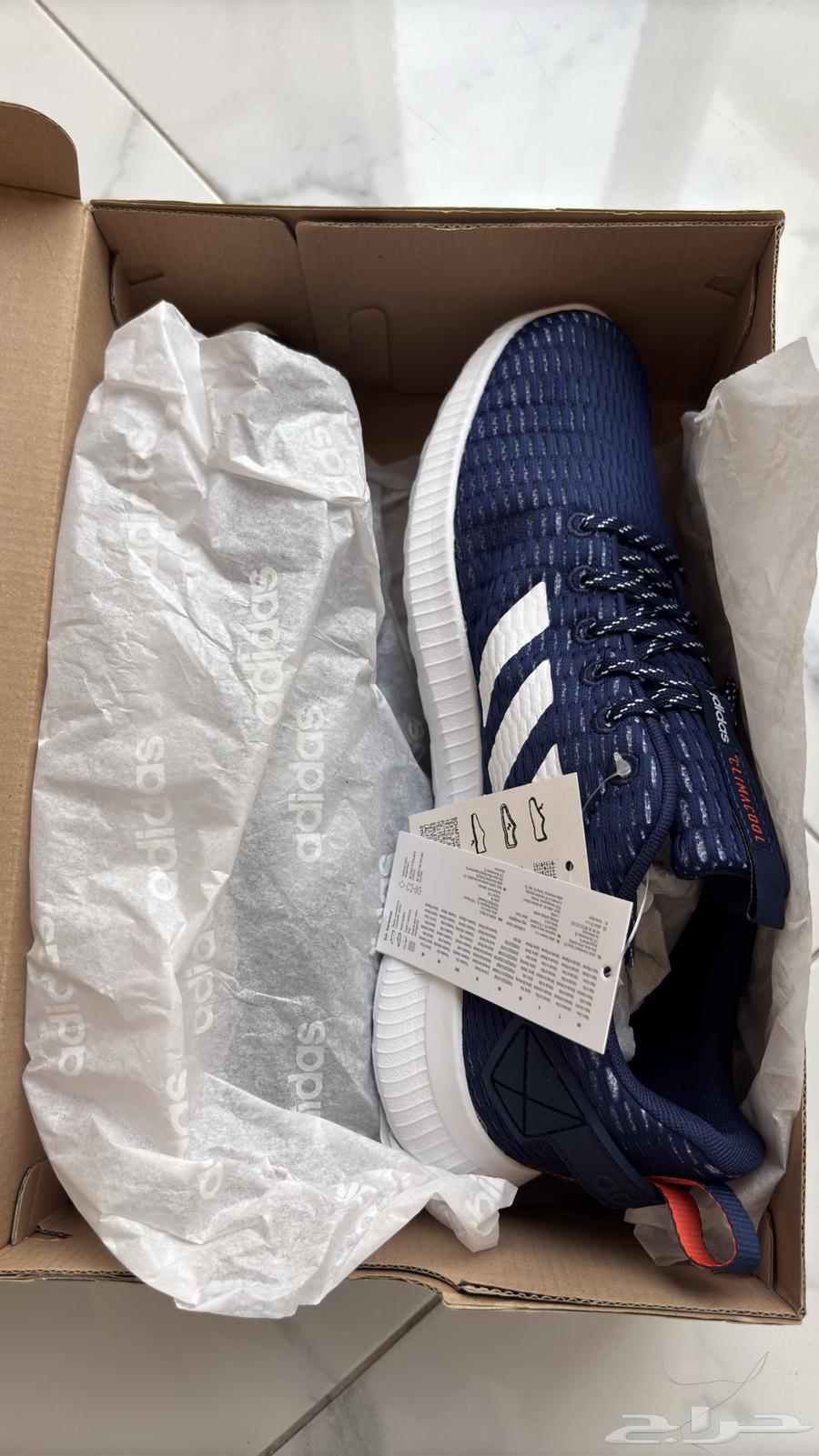 Original Adidas shoes in box63072932232067113