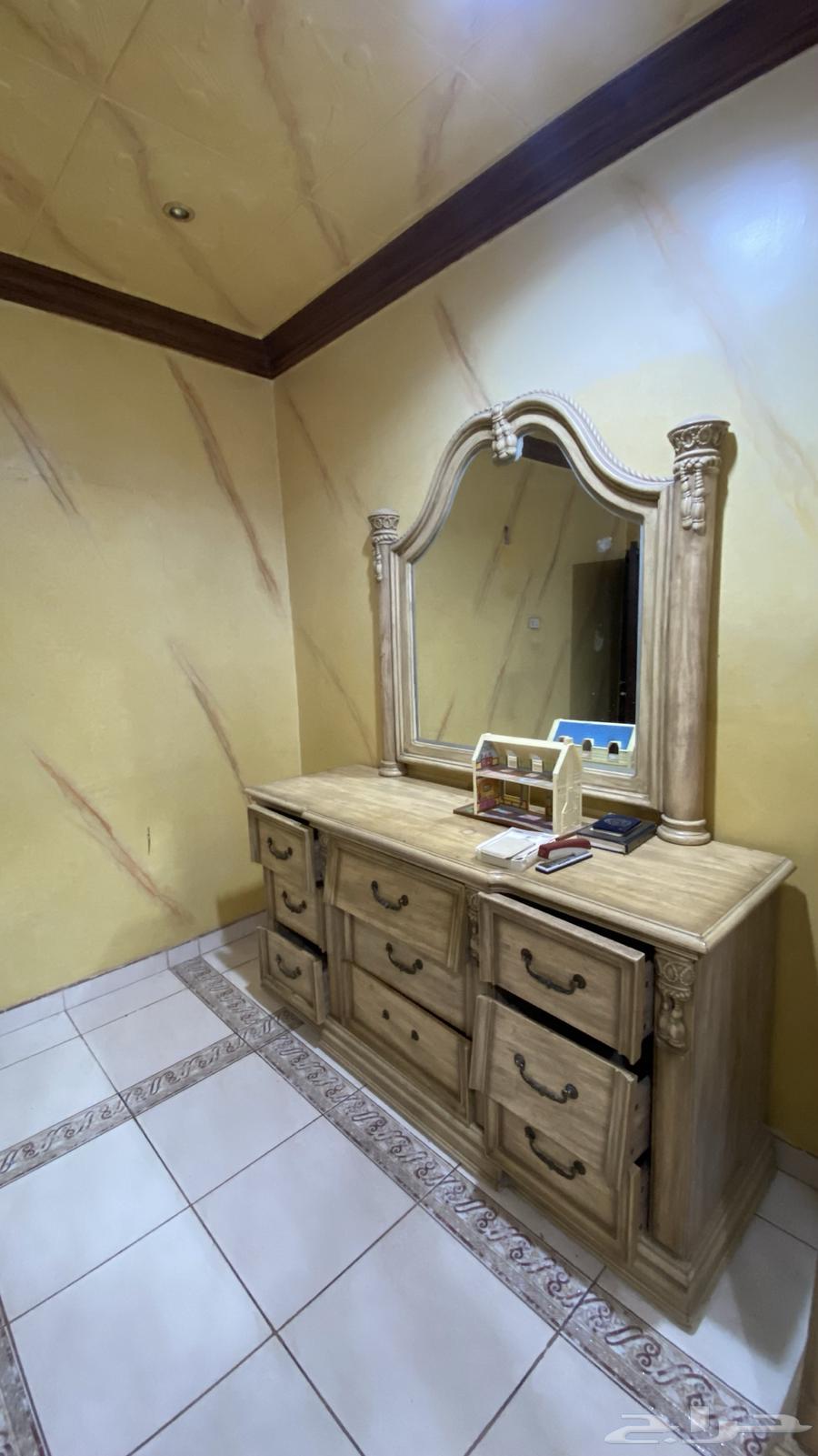 Used bedroom63073361914755111