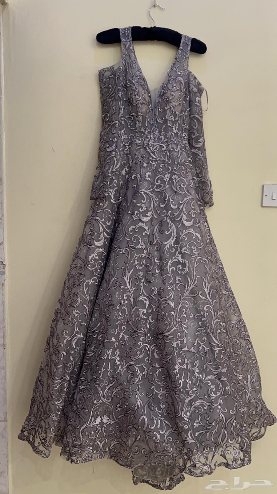 My dress is long.63071674287233113