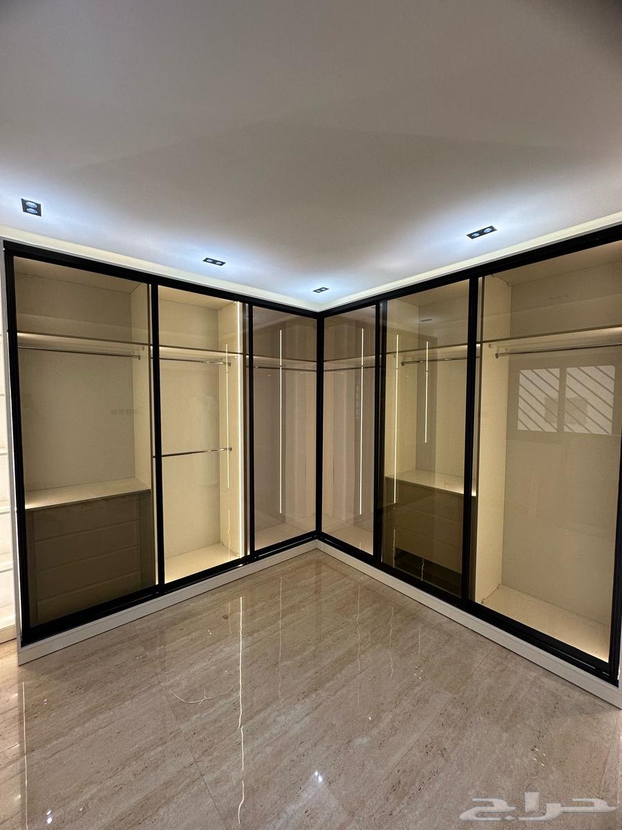 Closet Cabinet Details63071684173313114