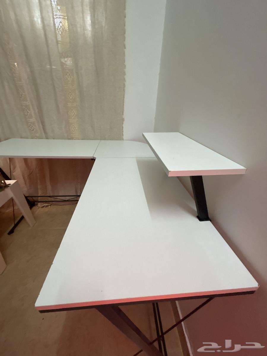 New dining table63073377582337112