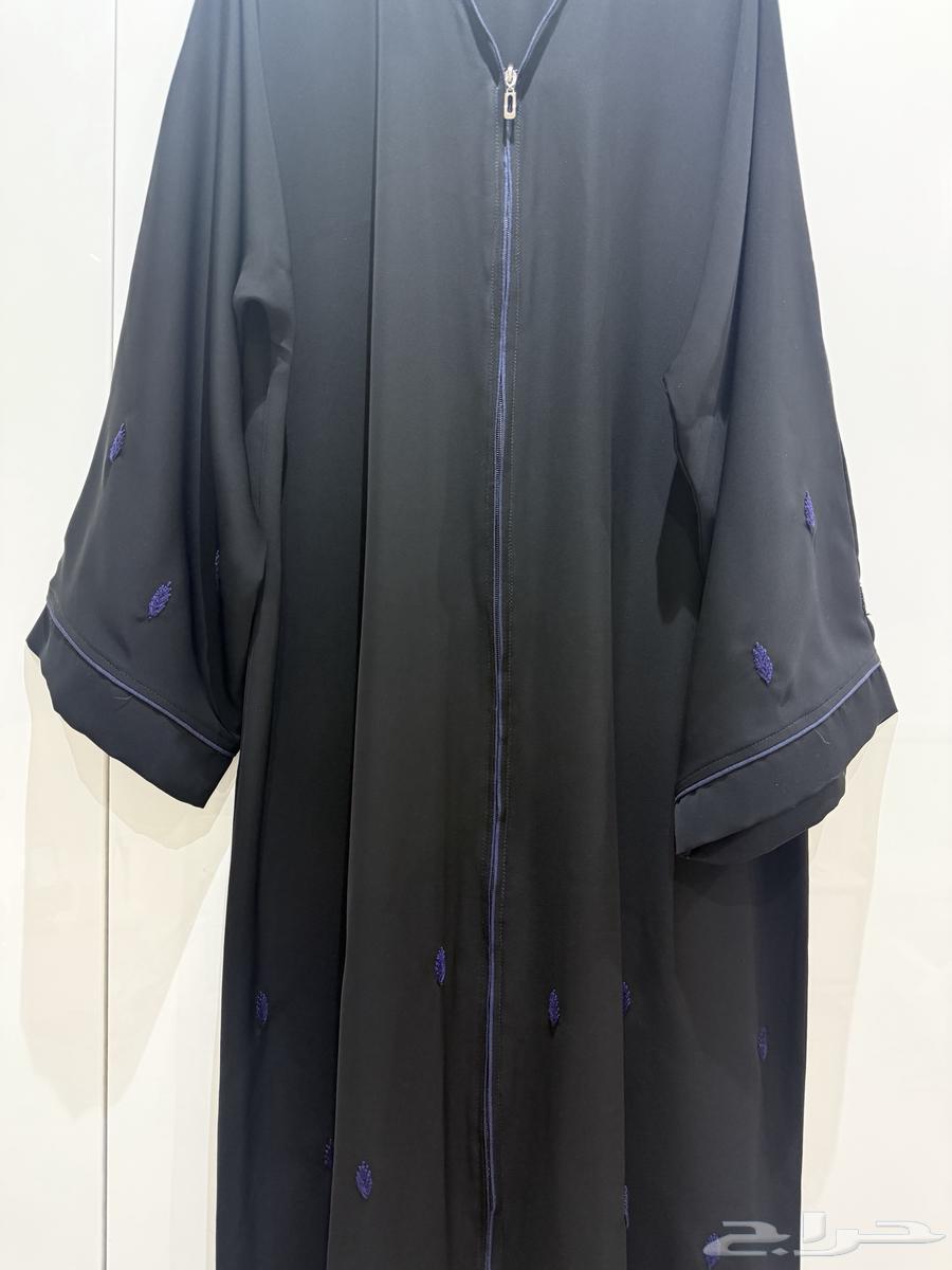 Shoulder cape with embroidered zipper63070508793602113