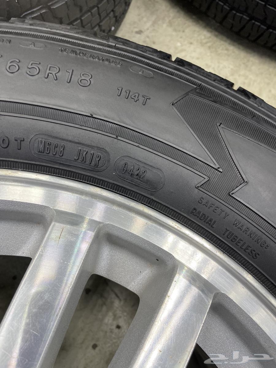 Ford Expedition 18-inch rims and original tires63233676586115114