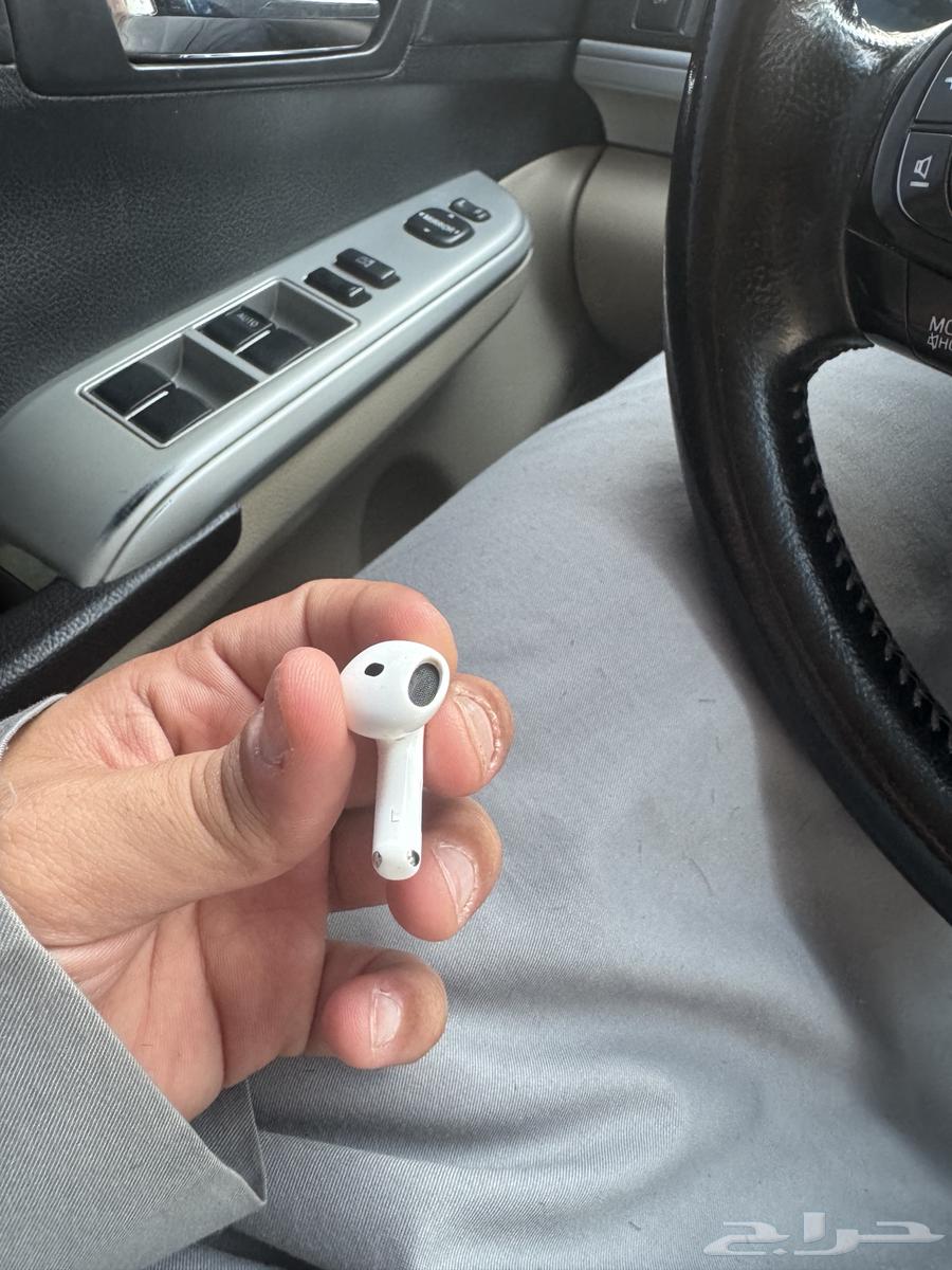 New Apple headphones, used for only two weeks63071335127938112