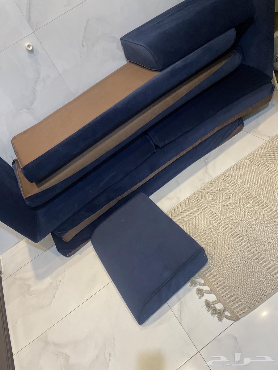 مساند بحاله جيده جدا 4في4 البيع على السوم63072519376514111