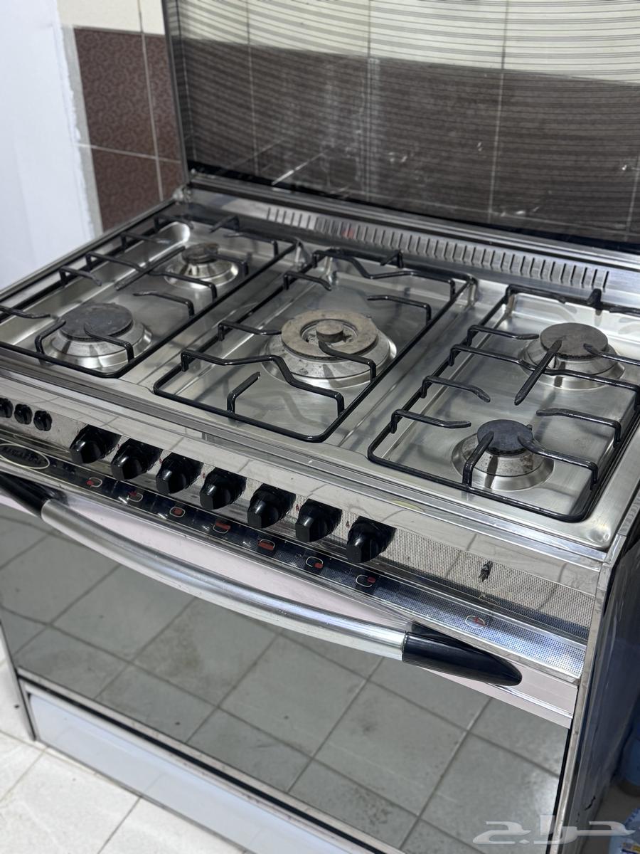 فرن نظيف وشغال وحديده قوي ما استخدم كثير سعر البيعه 100063072906733443111